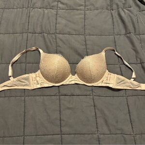 Victoria's Secret Beige Lace Bra